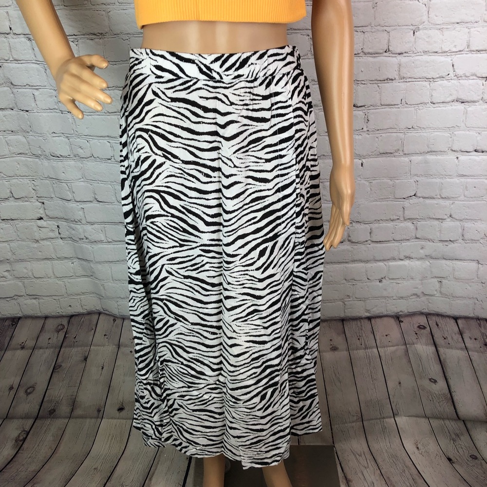 Know One Cares zebra print midi skirt M